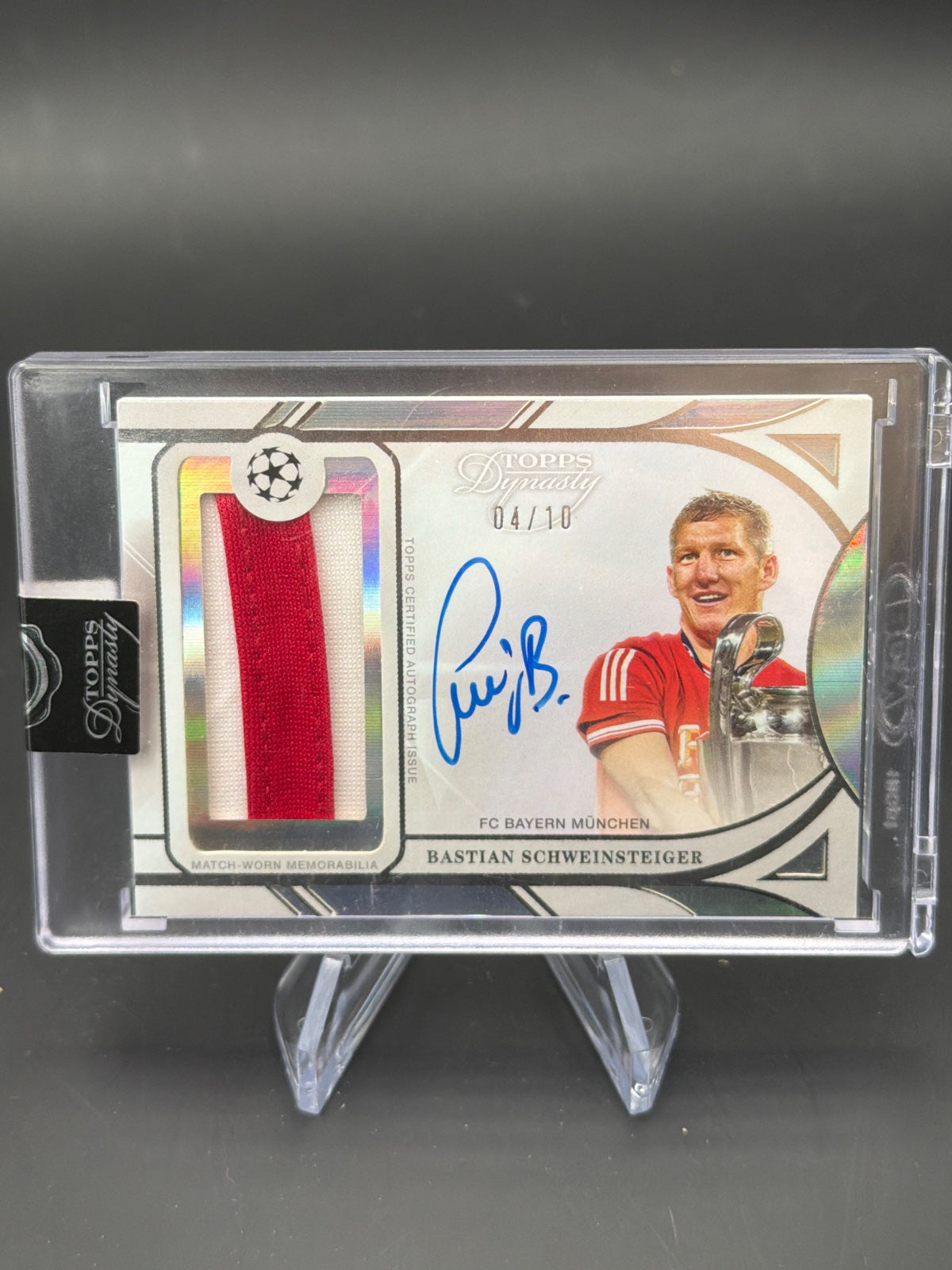 2025 Topps Dynasty UCC Bastian Schweinsteiger Patch Auto /10 APL-BS2 – Bild 1