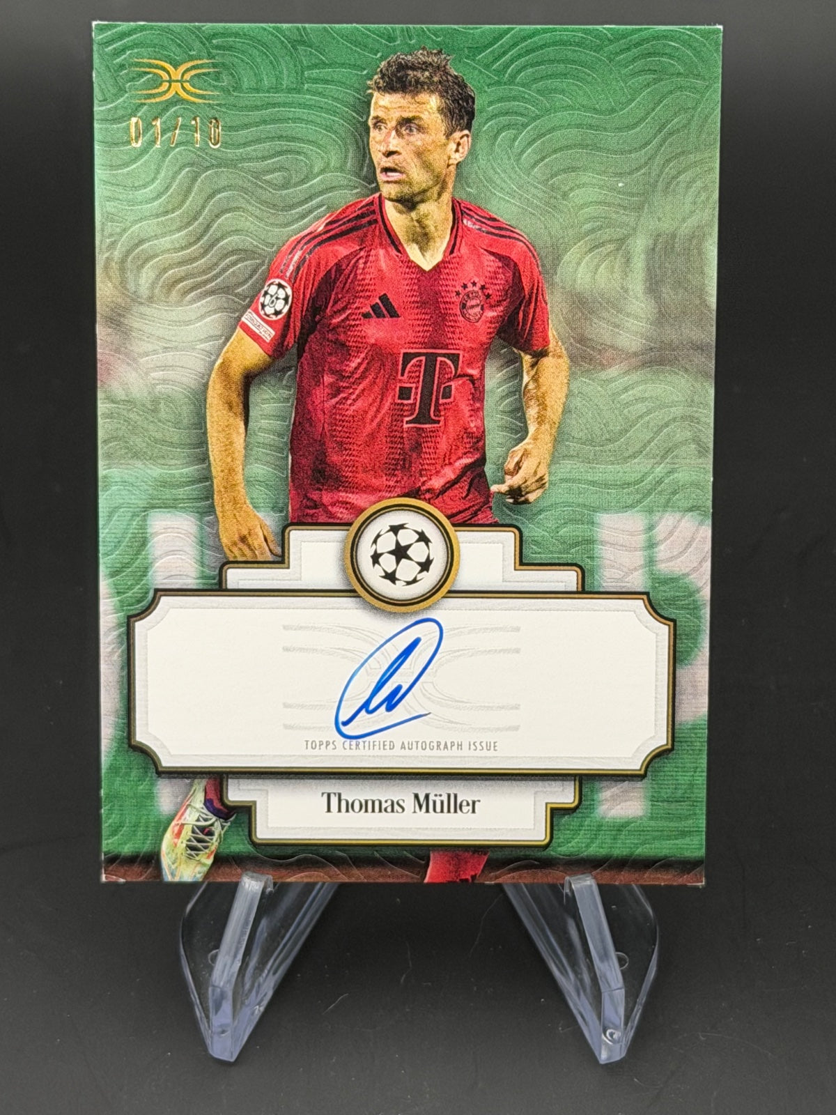 2024 Topps Definitive UCC 24/25 Thomas Müller Auto /10 – Bild 1